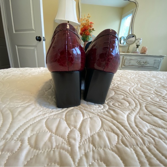 & Other stories red patent croc heeled loafers - Picture 4 of 6